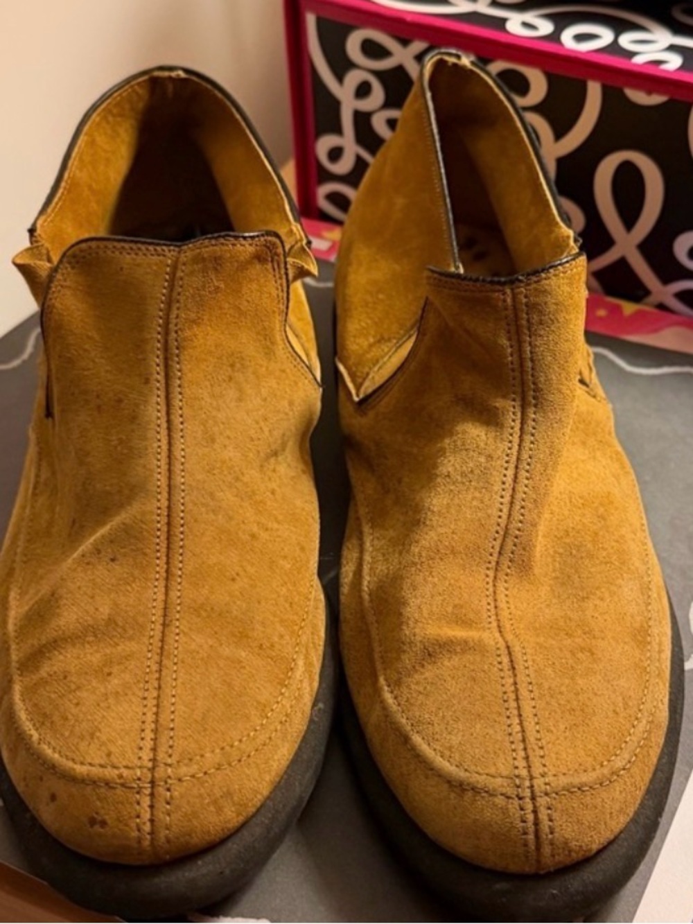 Vintage 100% Authentic Hush Puppies Men's Suede Chukka Boots. Mens 10/Womans 11